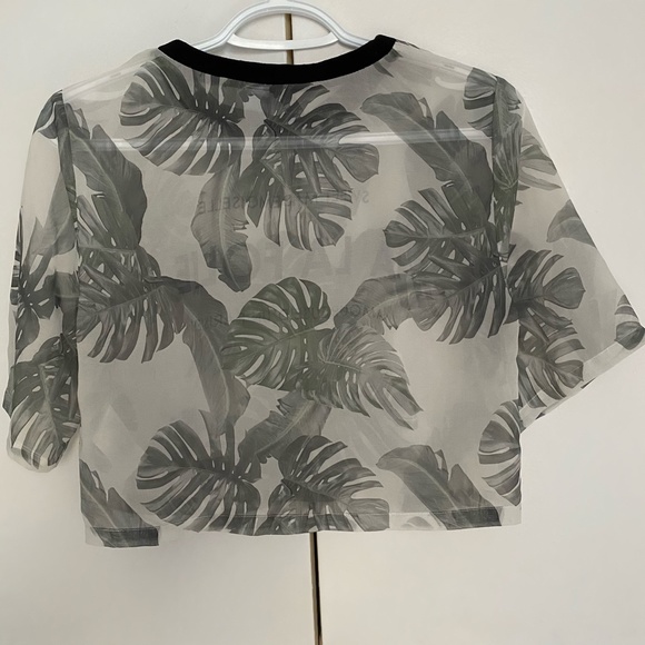 H&M Divided Short Sleeve Floral Crop Top 🌿 Size 4 - Picture 5 of 8